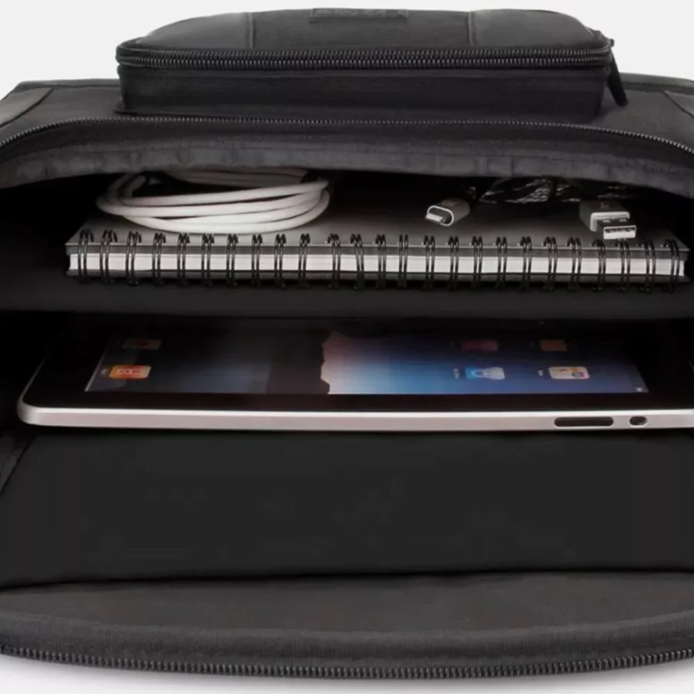 USA GEAR Tablet Bag for 11
